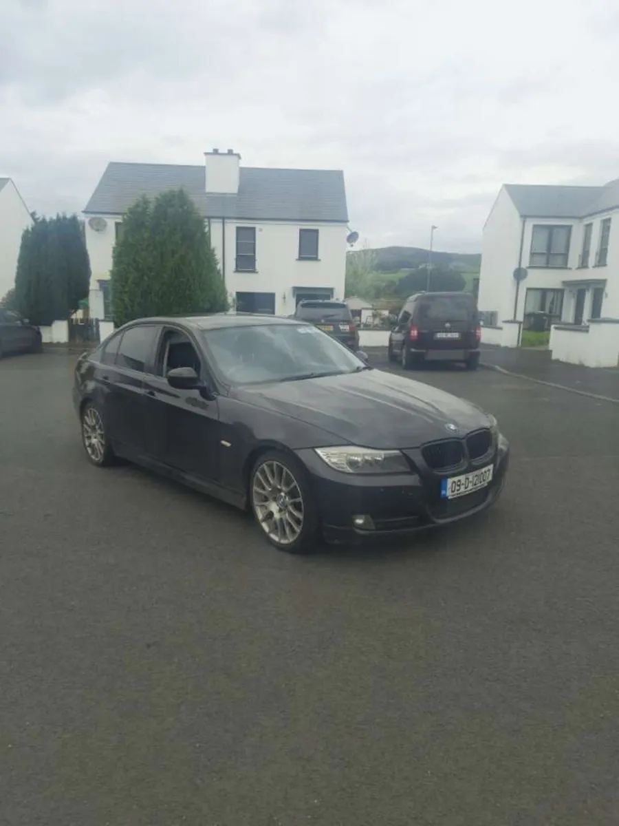 BMW 3-Series 2009 - Image 3