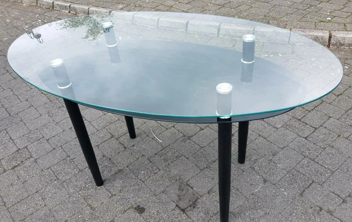 Glass tables brand new in the Box - Image 2