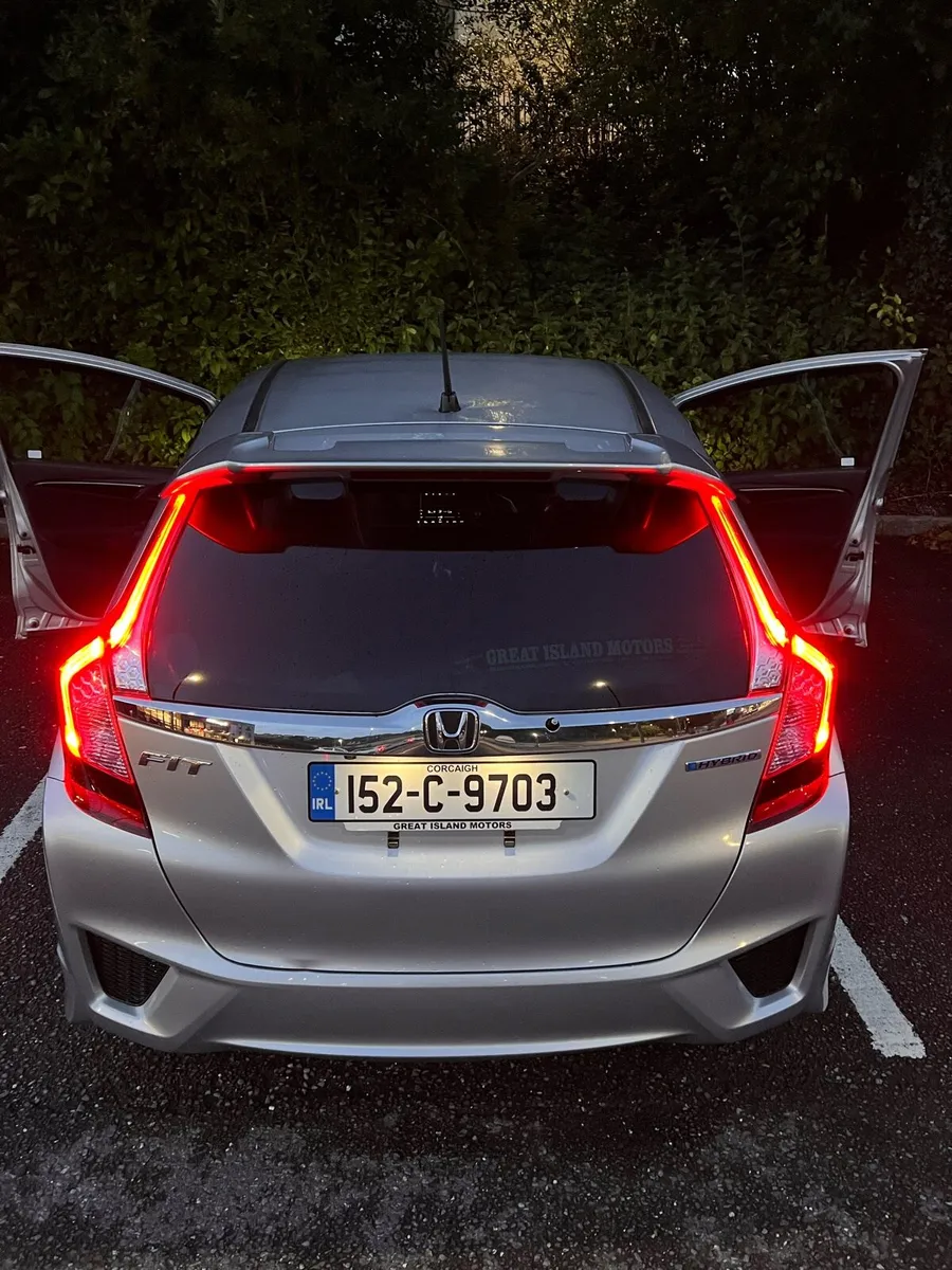 Honda Fit DAA-GP5 Hybrid 2015 S Model High Specs - Image 1