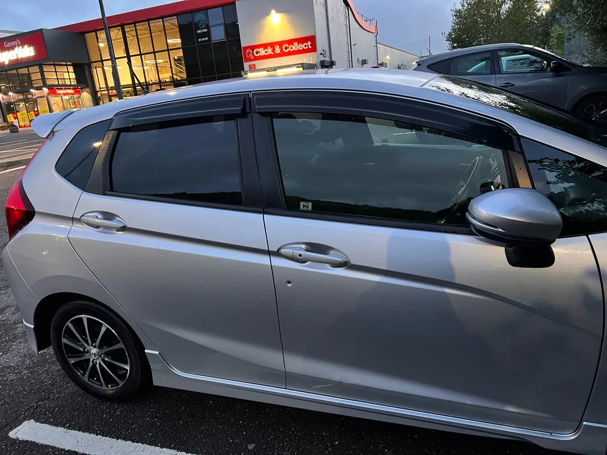 Honda Fit DAA-GP5 Hybrid 2015 S Model High Specs - Image 4