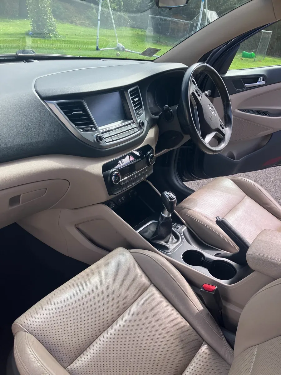 HYUNDAI TUCSON 1.7 EXECUTIVE New NCT - Image 4
