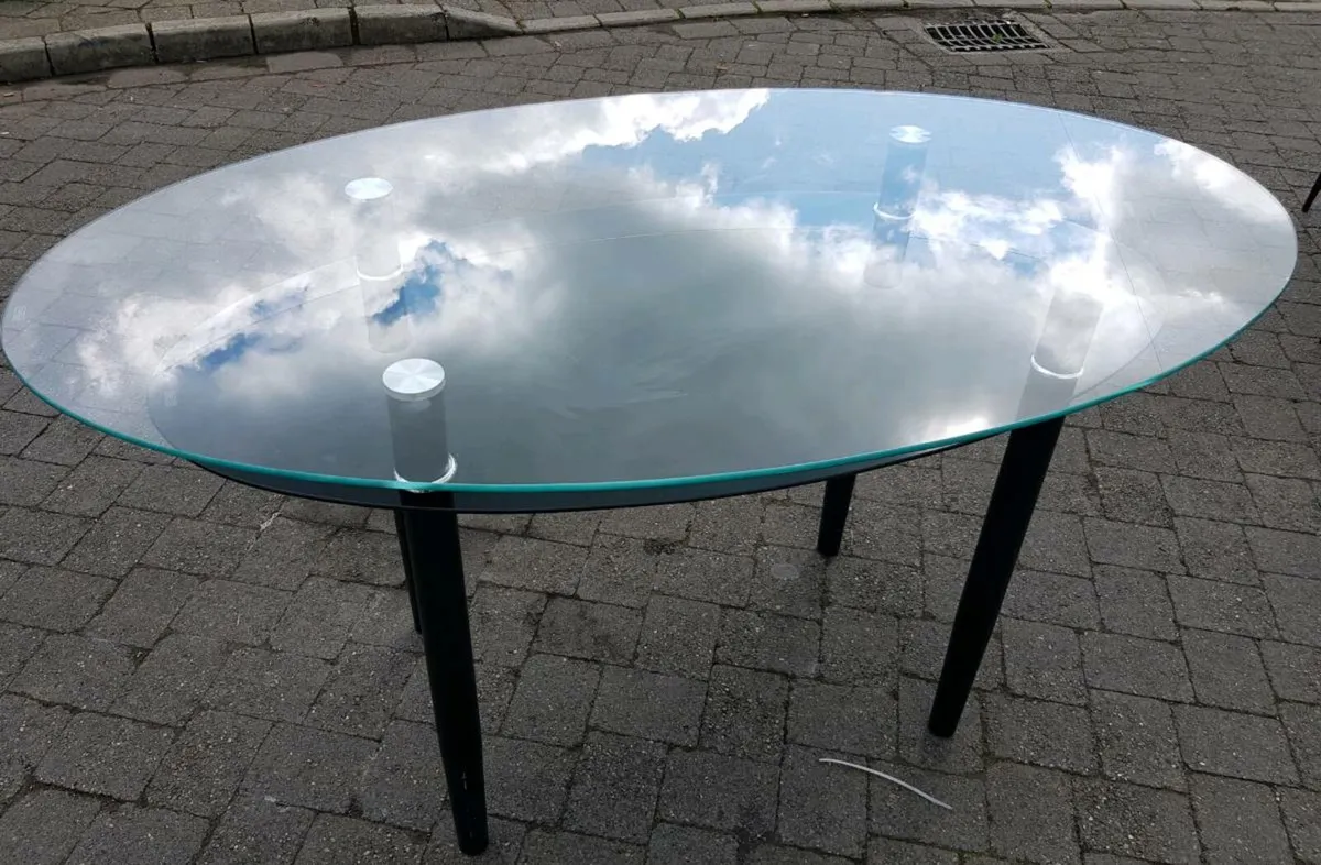 Glass tables brand new in the Box - Image 4