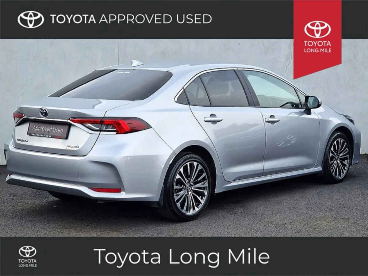 Toyota Corolla 1.8 Luna Sport 4dr - Image 3