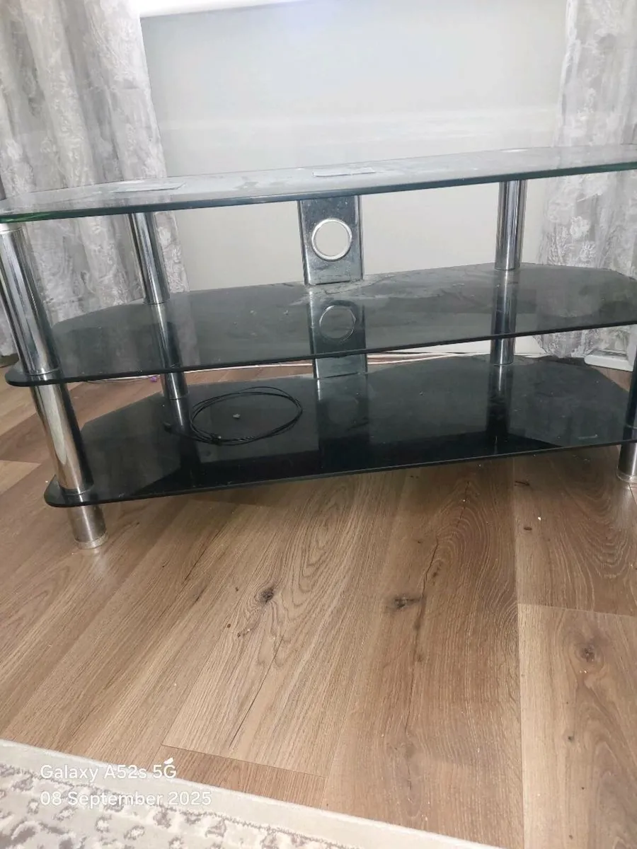 Tv stand