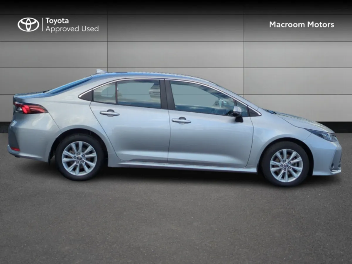 Toyota Corolla LUNA SALOON 4DR AUTO - Image 3