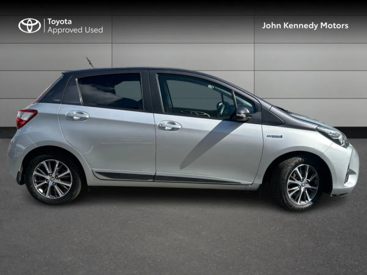 Toyota Yaris HYBRID Y20 - Image 3