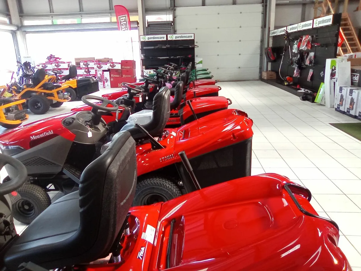Ride on lawnmower - Image 3