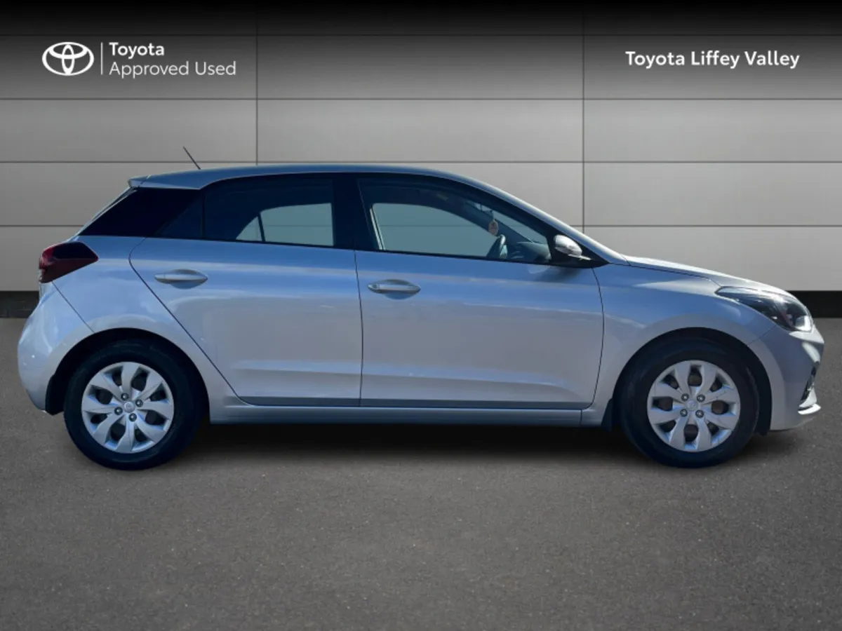 Hyundai i20 ACTIVE 1.2 PETROL CLASSIC 5DR - Image 3