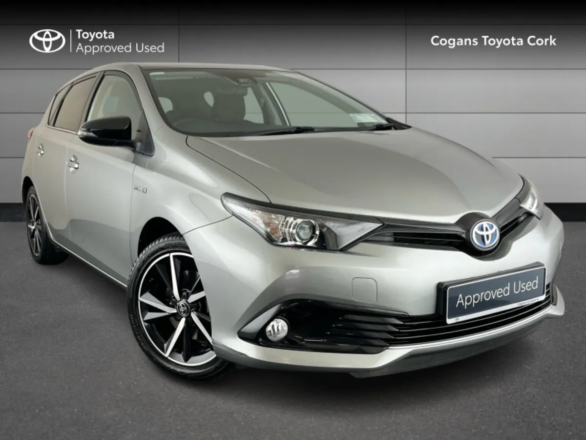 Toyota Auris AURIS HYBRID LUNA SPORT - Image 1