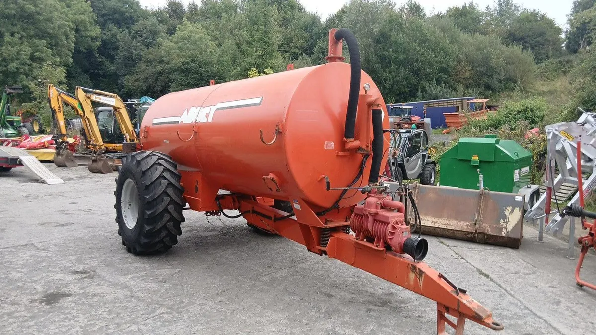 ABBEY 1600G Tanker - Image 1