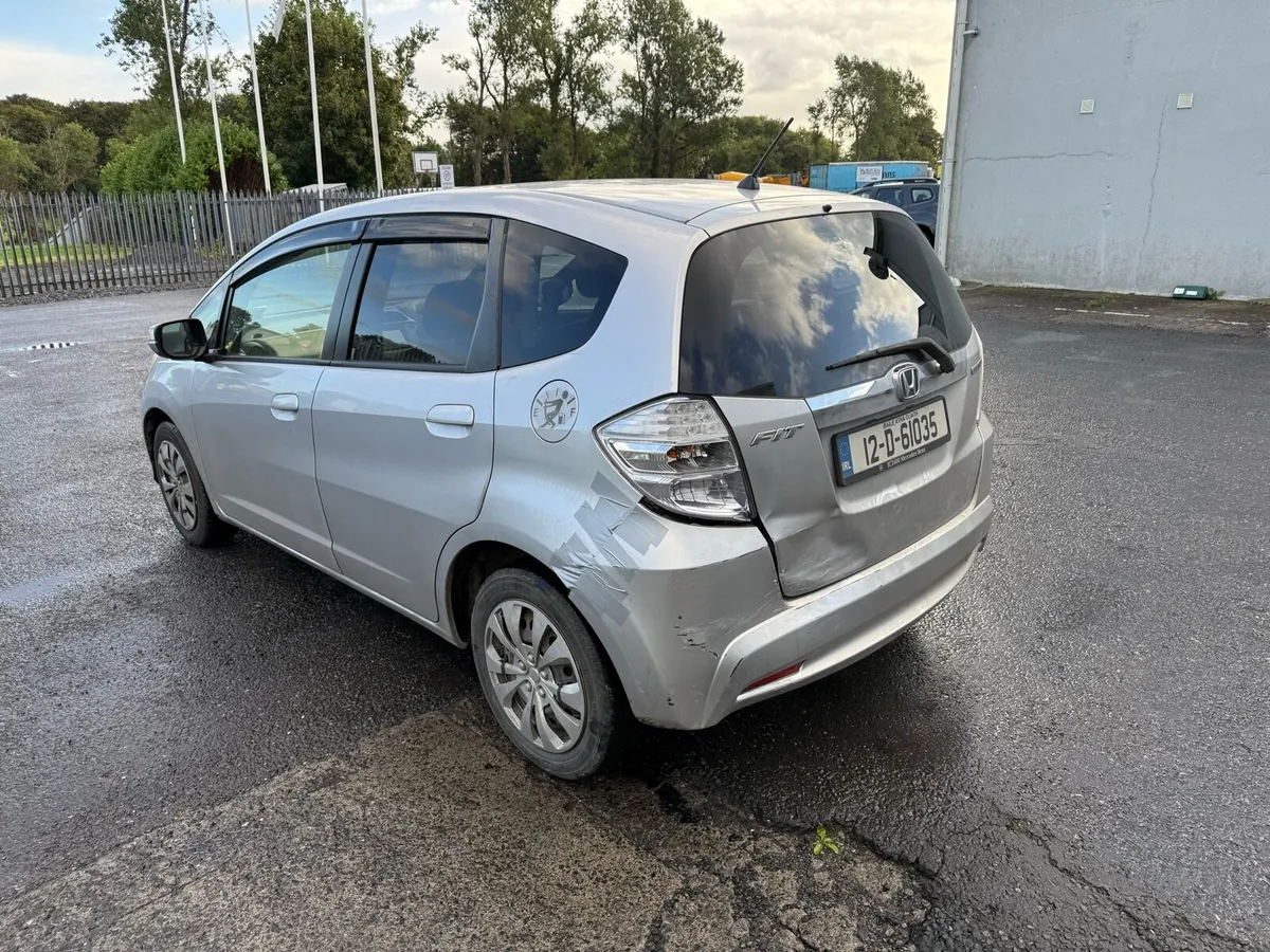 2012 Honda Fit 1.4auto hybrid DRIVE HOME - Image 3