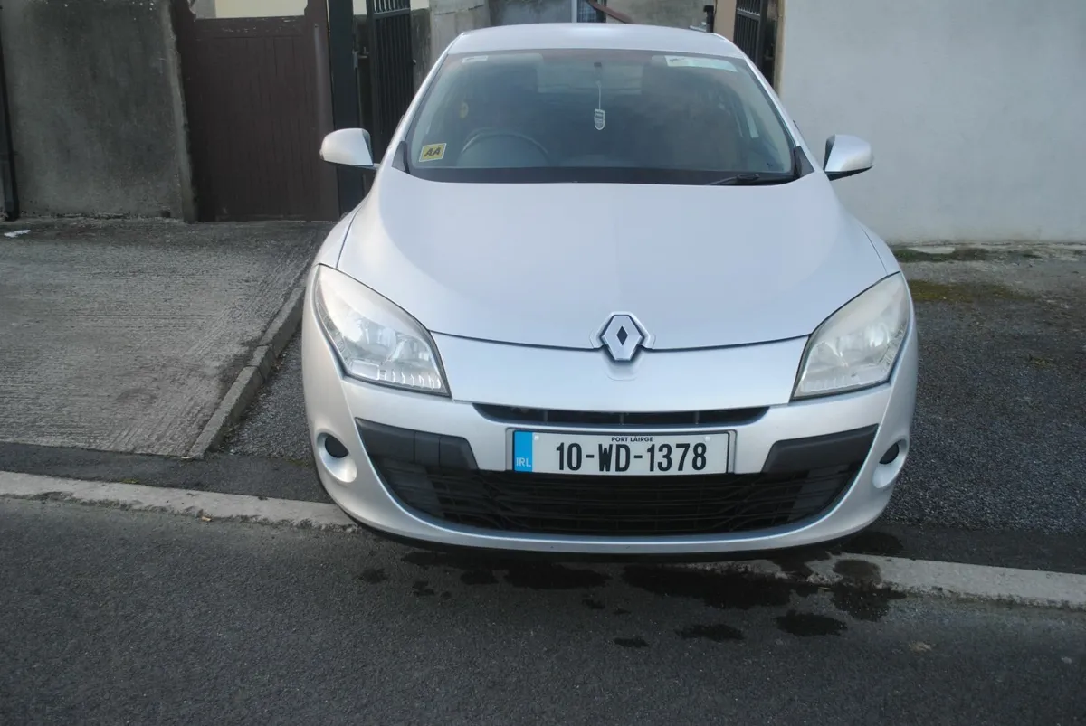 Renault Megane 2010 - Image 1