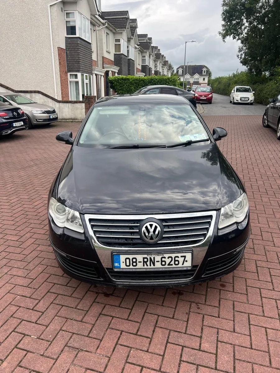 Volkswagen Passat 1.9 Tdi Delux Model - Image 2