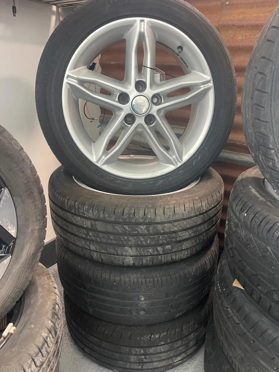 2016 Ford Focus 17" Alloy Wheel Set 215/50 R17 - Image 3