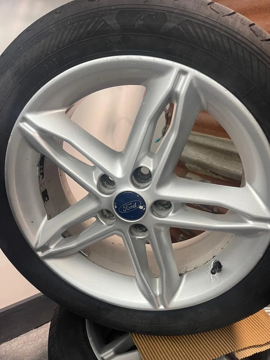 2016 Ford Focus 17" Alloy Wheel Set 215/50 R17 - Image 1