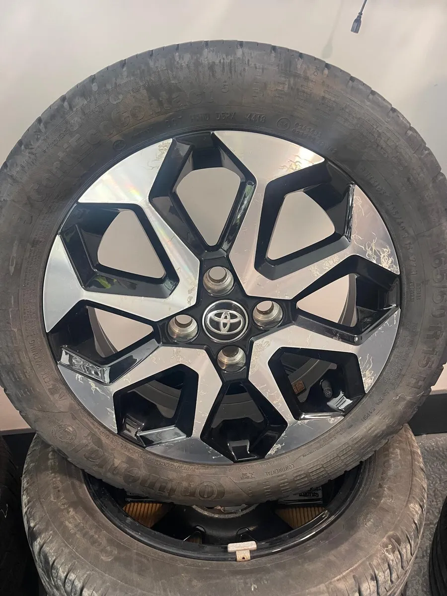 2019 Toyota Aygo/Yaris/Vitz 15" Alloy Wheel Set - Image 1