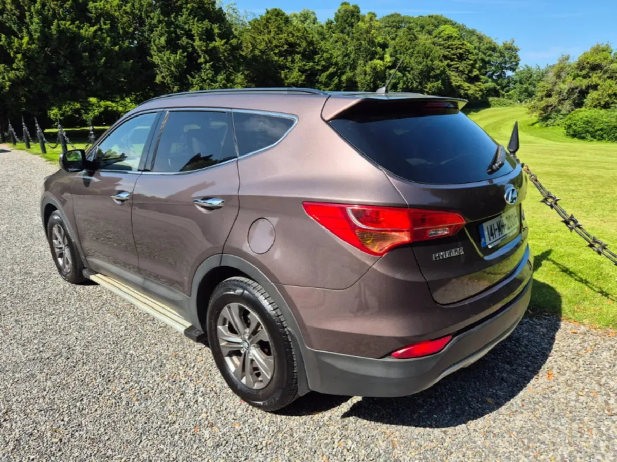 Hyundai Santa Fe 2014 - Image 4