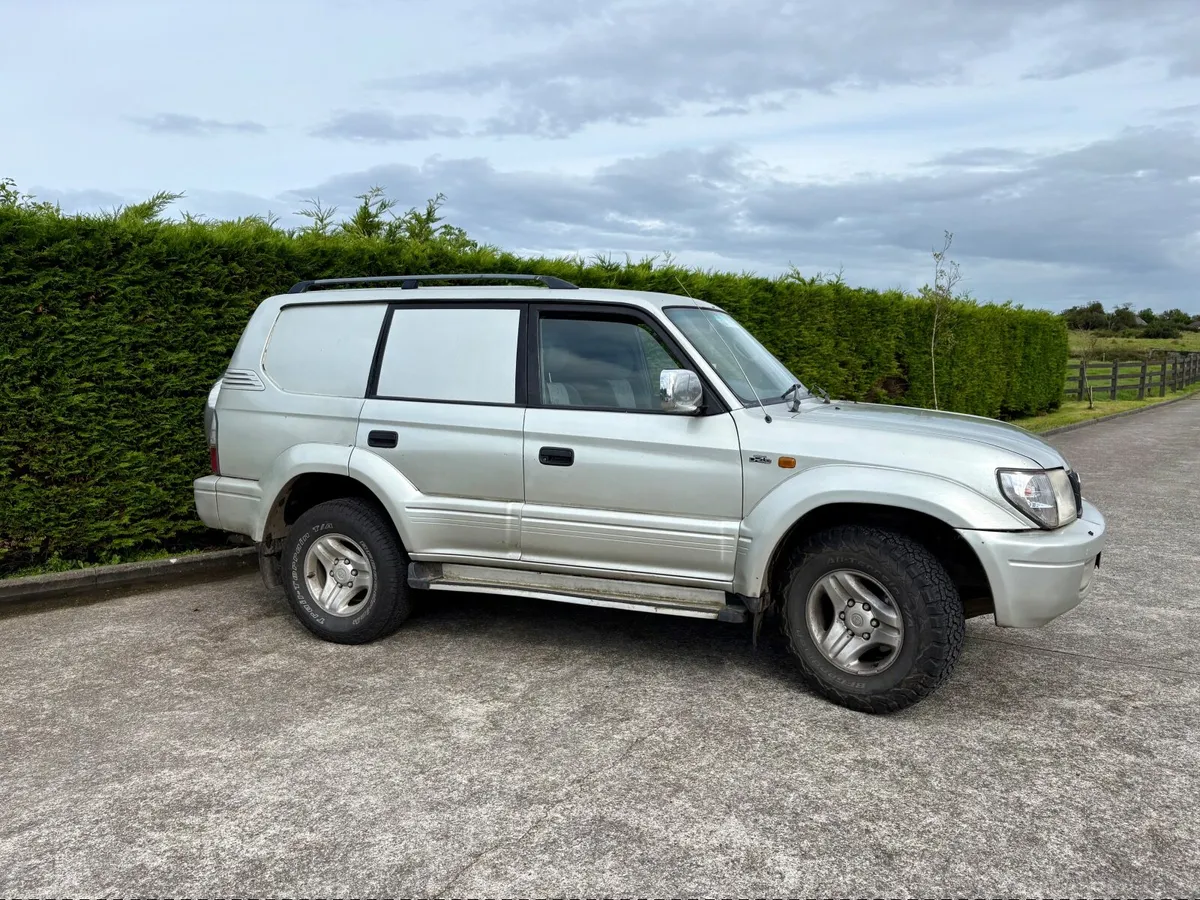 Toyota Land Cruiser 2003 - Image 1