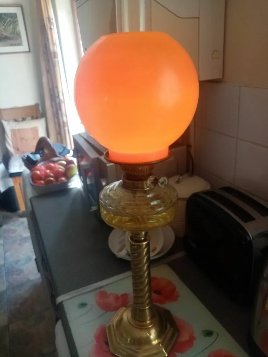 Vintage oil Lamp - Image 1
