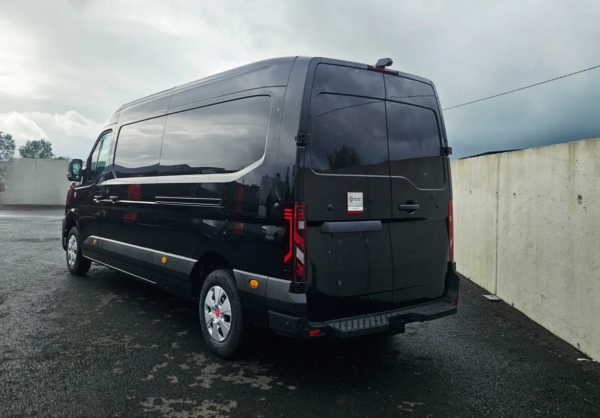 Renault Trucks Master IV #RedEdition in Black - Image 3
