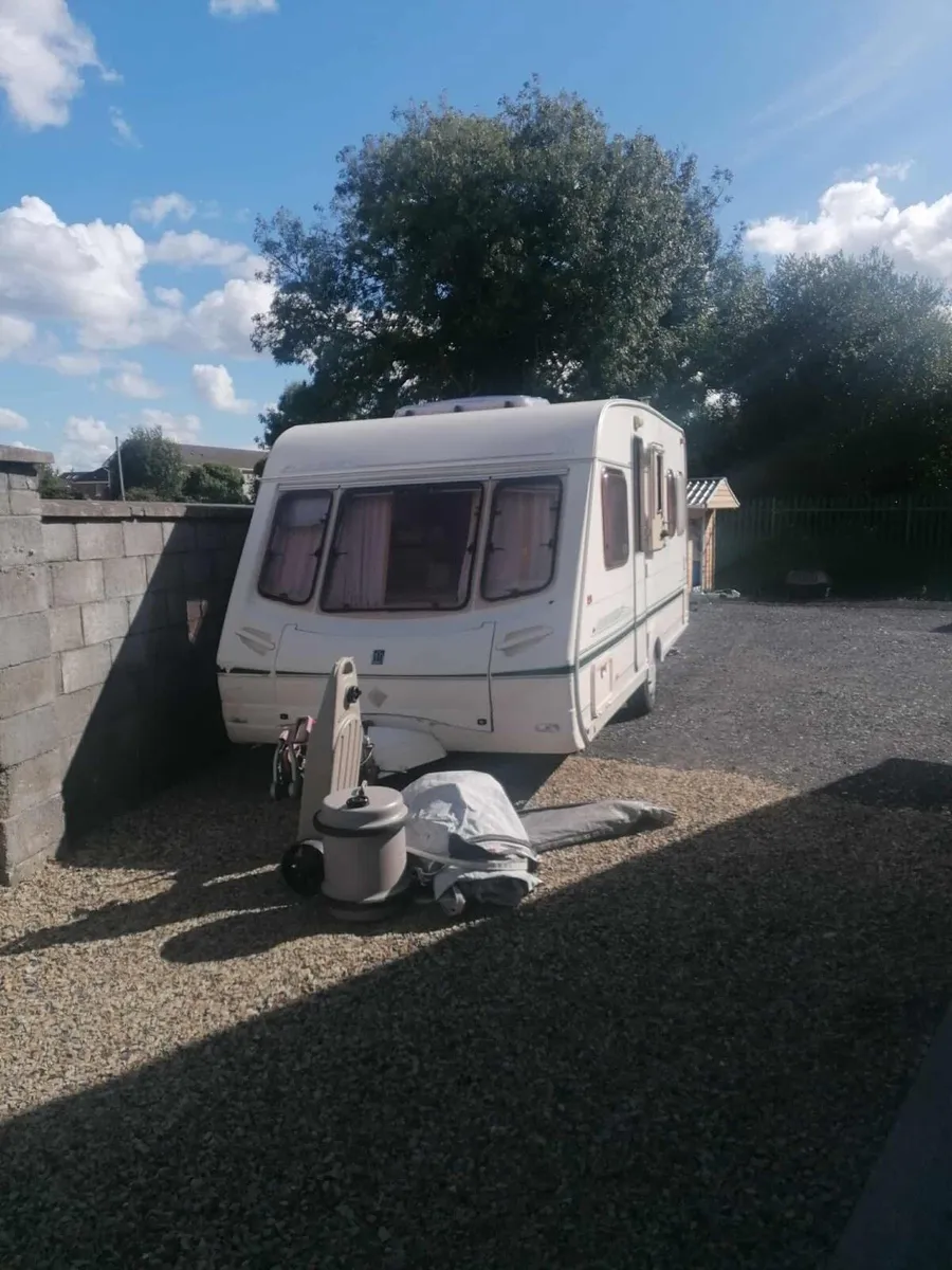 Caravan - Image 1