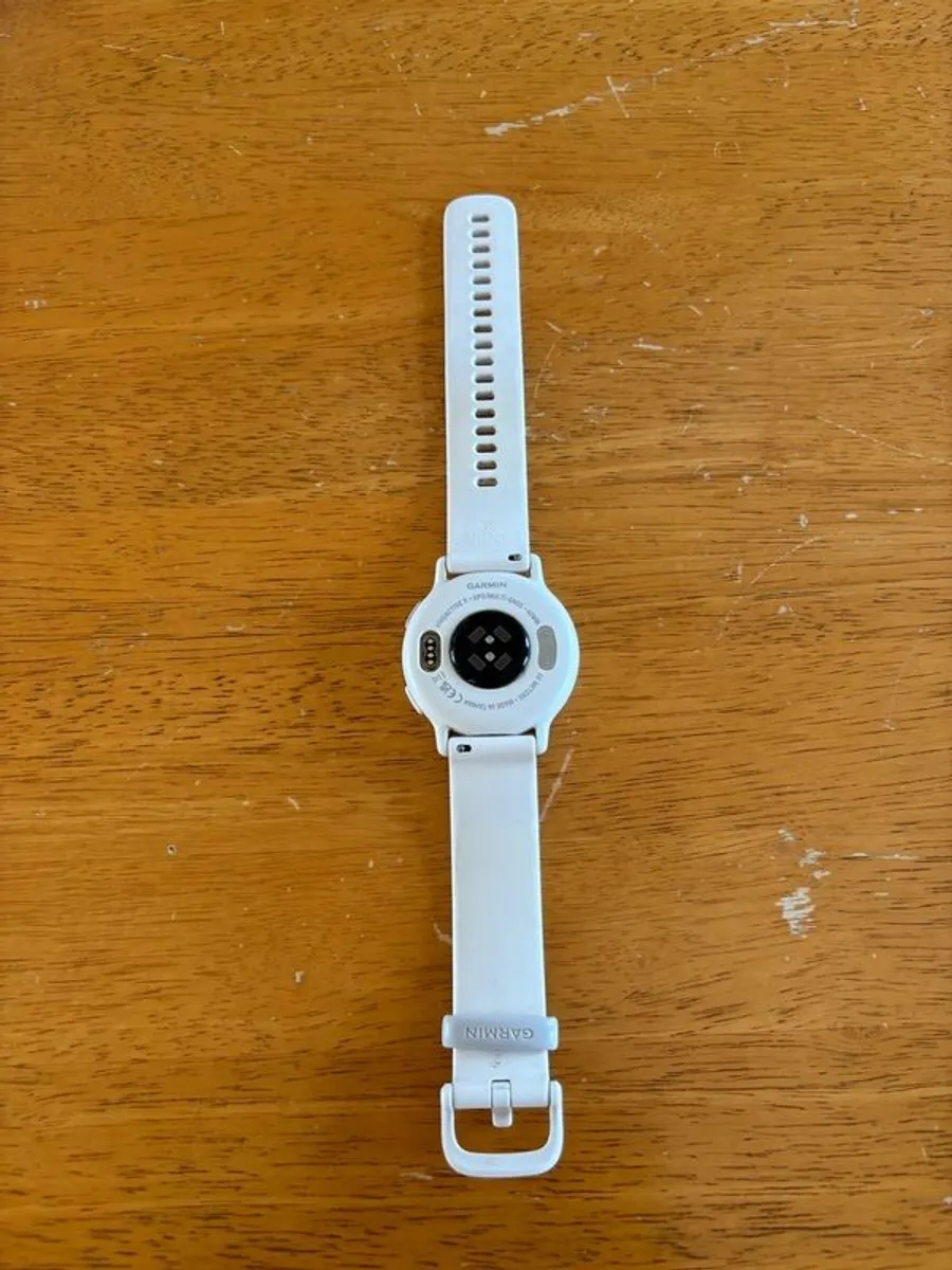 Garmin Vivioactive 5 Smart Watch - Image 2