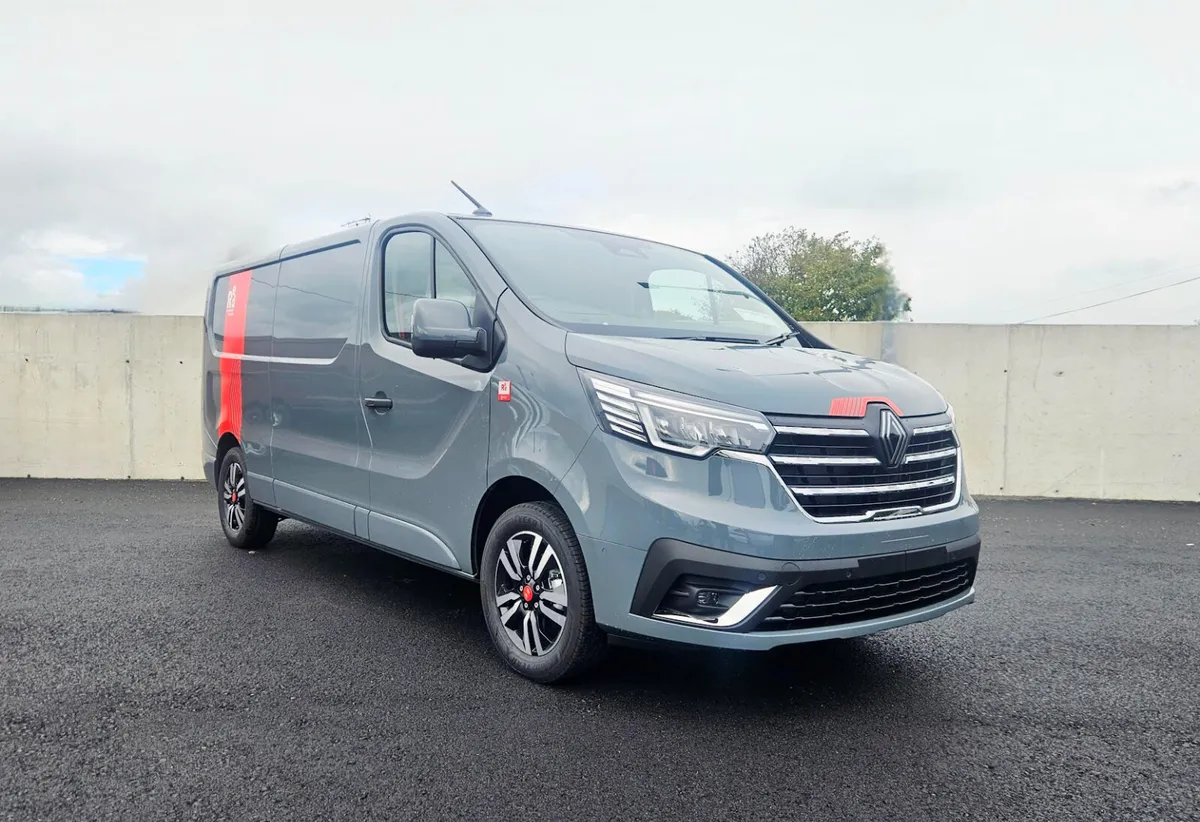 Renault Trafic Exclusive Urban Grey150/170 HP - Image 2