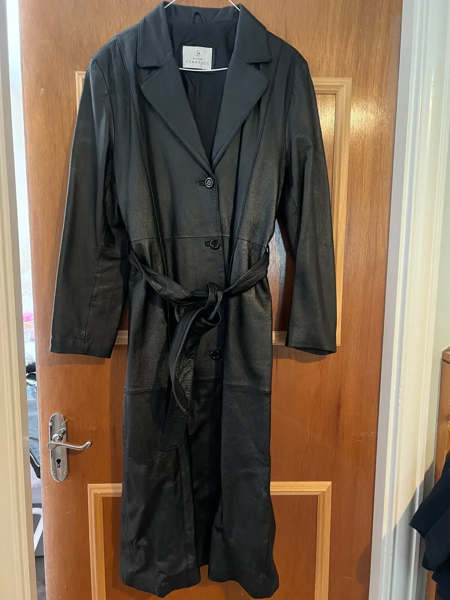 Clothes - Image 4