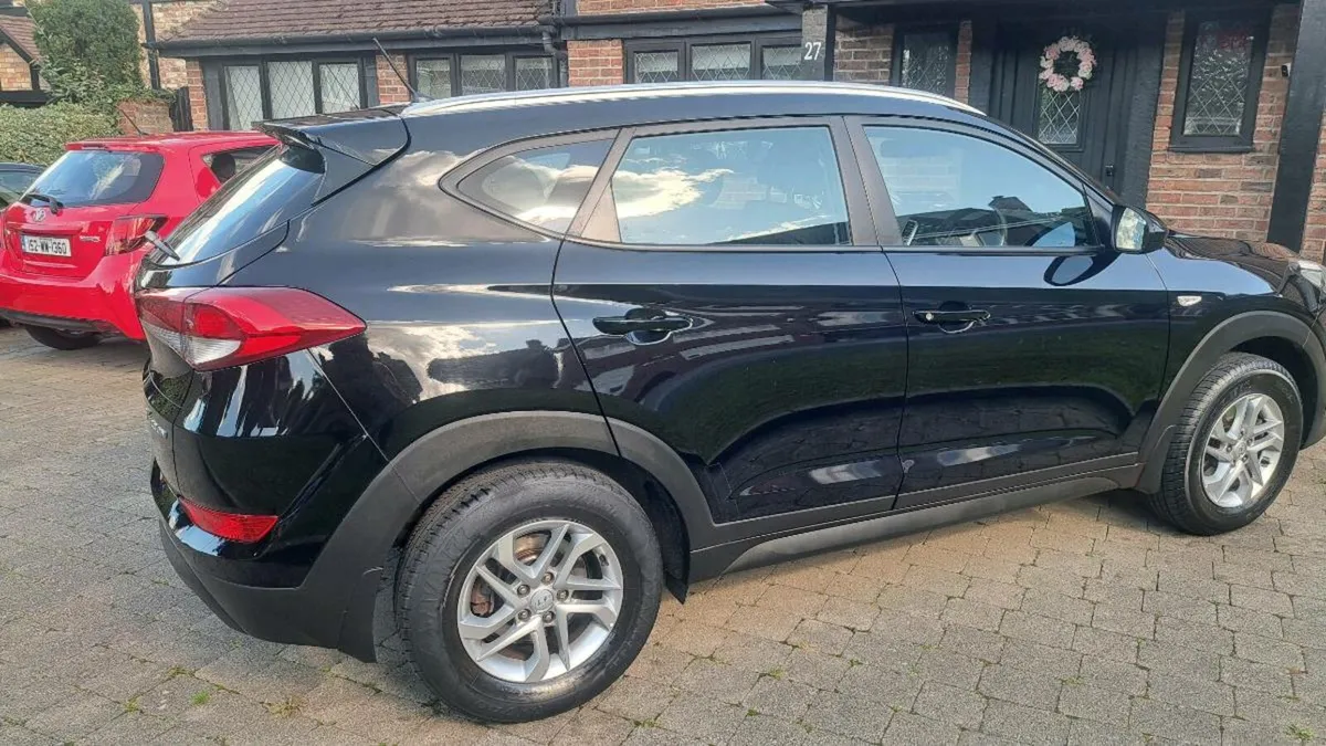HYUNDAI  TUSCON 1.6 PETROL 2017 ONLY 103000 KLMS - Image 4