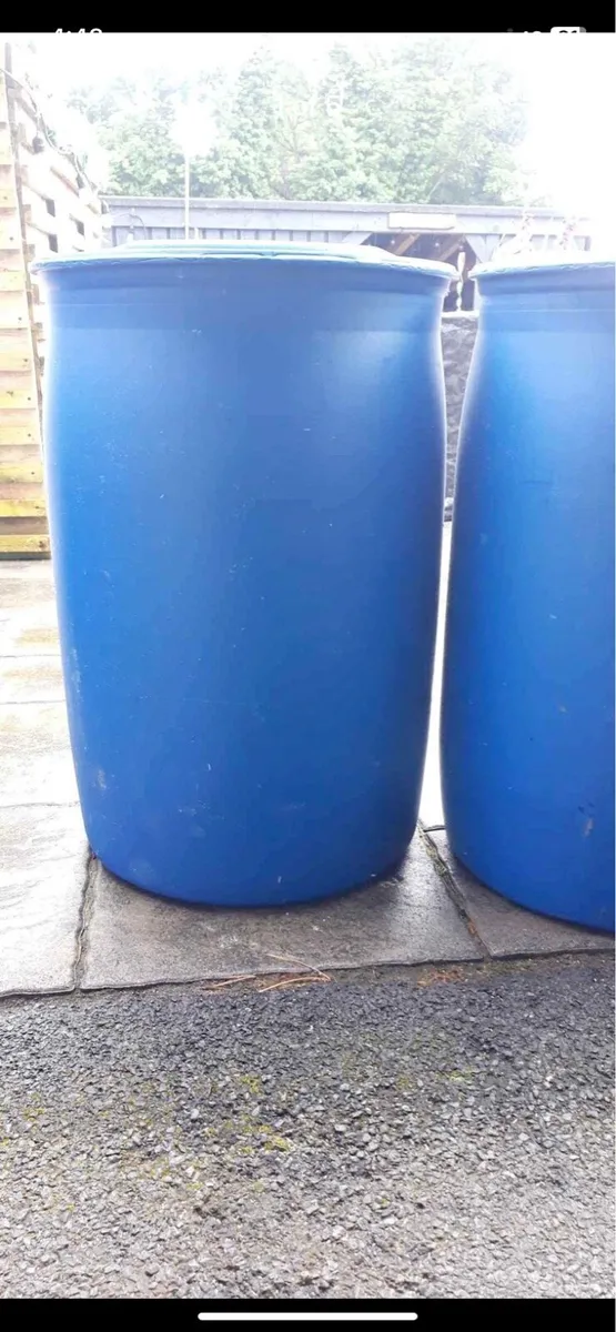 Plastic barrels - Image 1