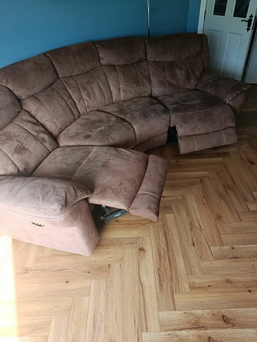 Couch - Image 2