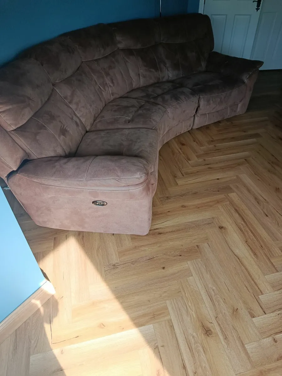 Couch - Image 3
