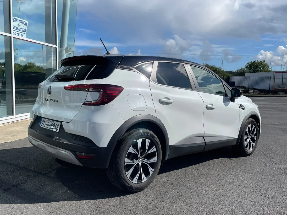 Renault Captur Limited 1.0 Petrol - Image 3