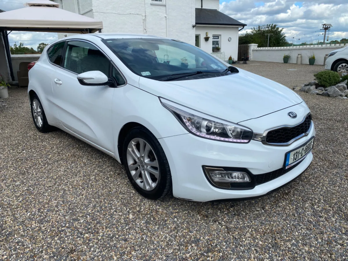 Kia Ceed 2013 - Image 2