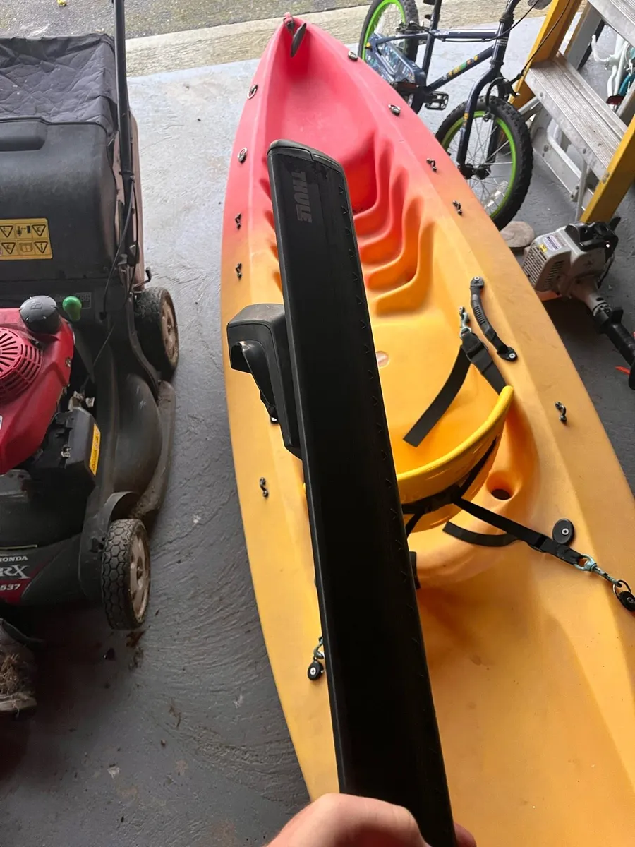 Thule roof bars and feet - Image 2