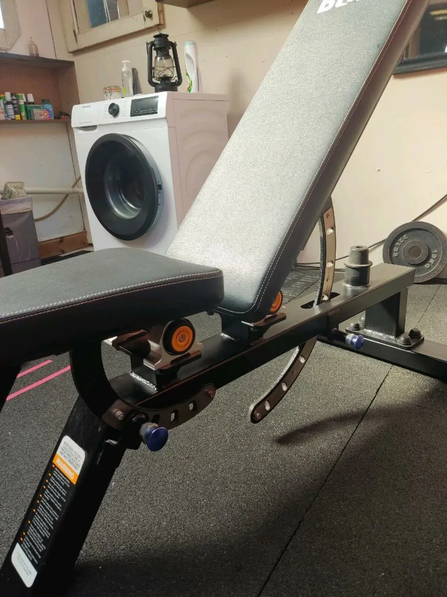 Bolt strength commercial weights bench - Image 2