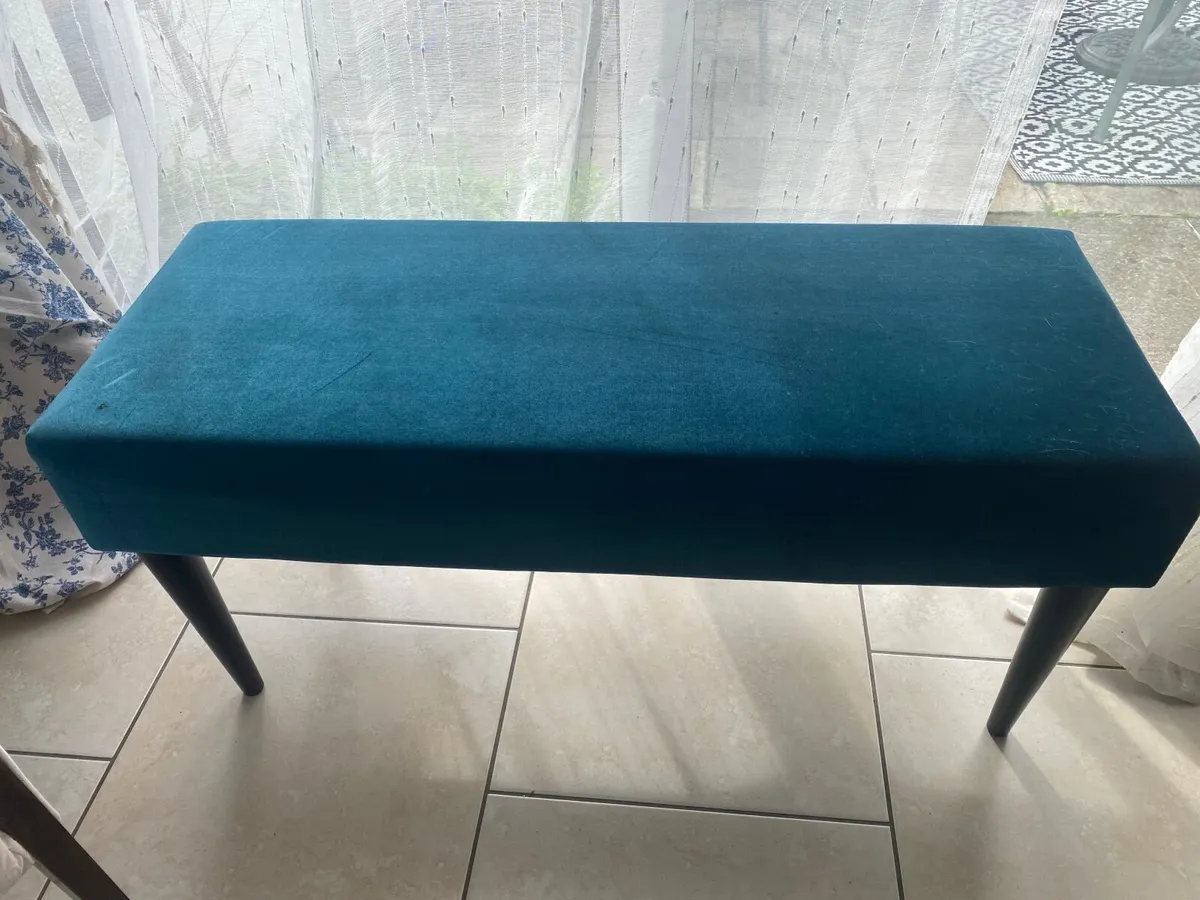 Bench seating / storage - Image 4