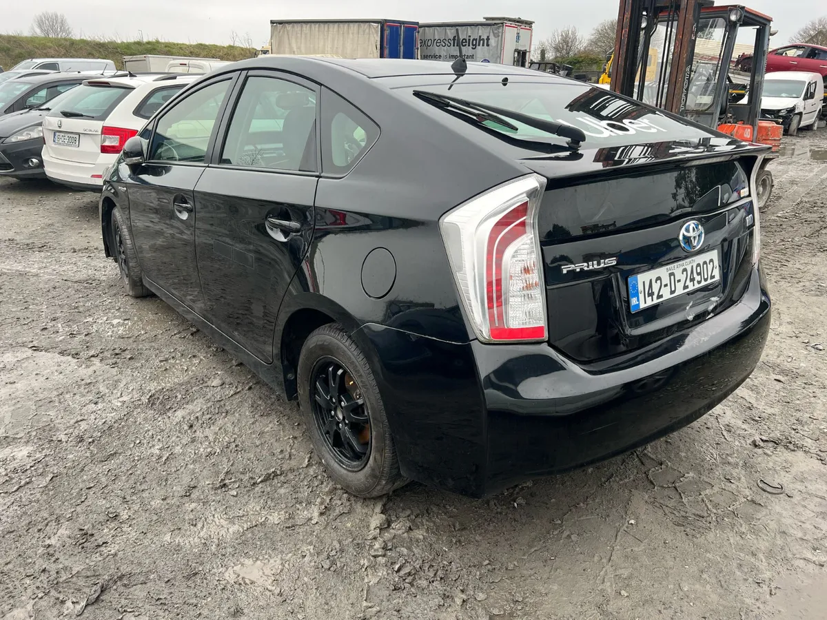 2014 toyota prius 1.8 Hybrid - Image 4