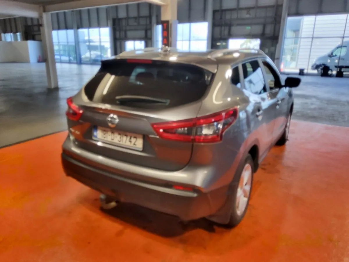 Nissan QASHQAI 1.2 PET SV CVT - Image 3