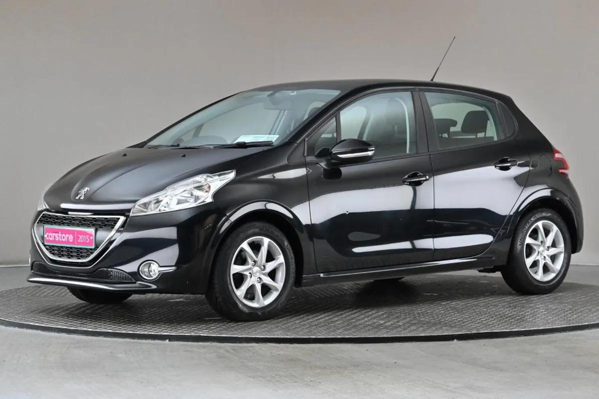 Peugeot 208 1.2 Active 82bhp 3DR 5spd  rear Park - Image 4