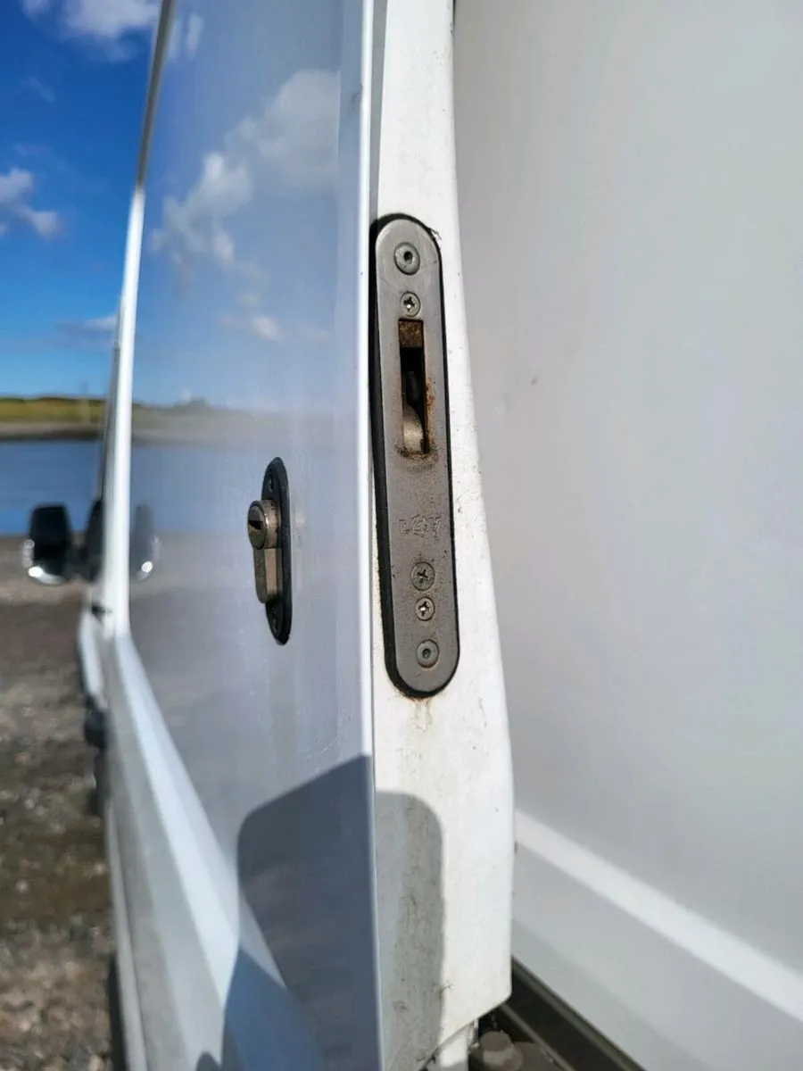 Ford transit - Image 3