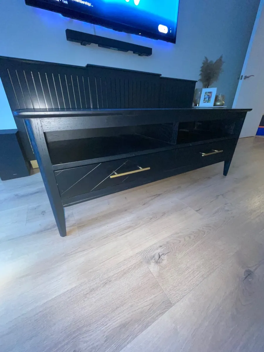Masion  black TV stand - Image 3