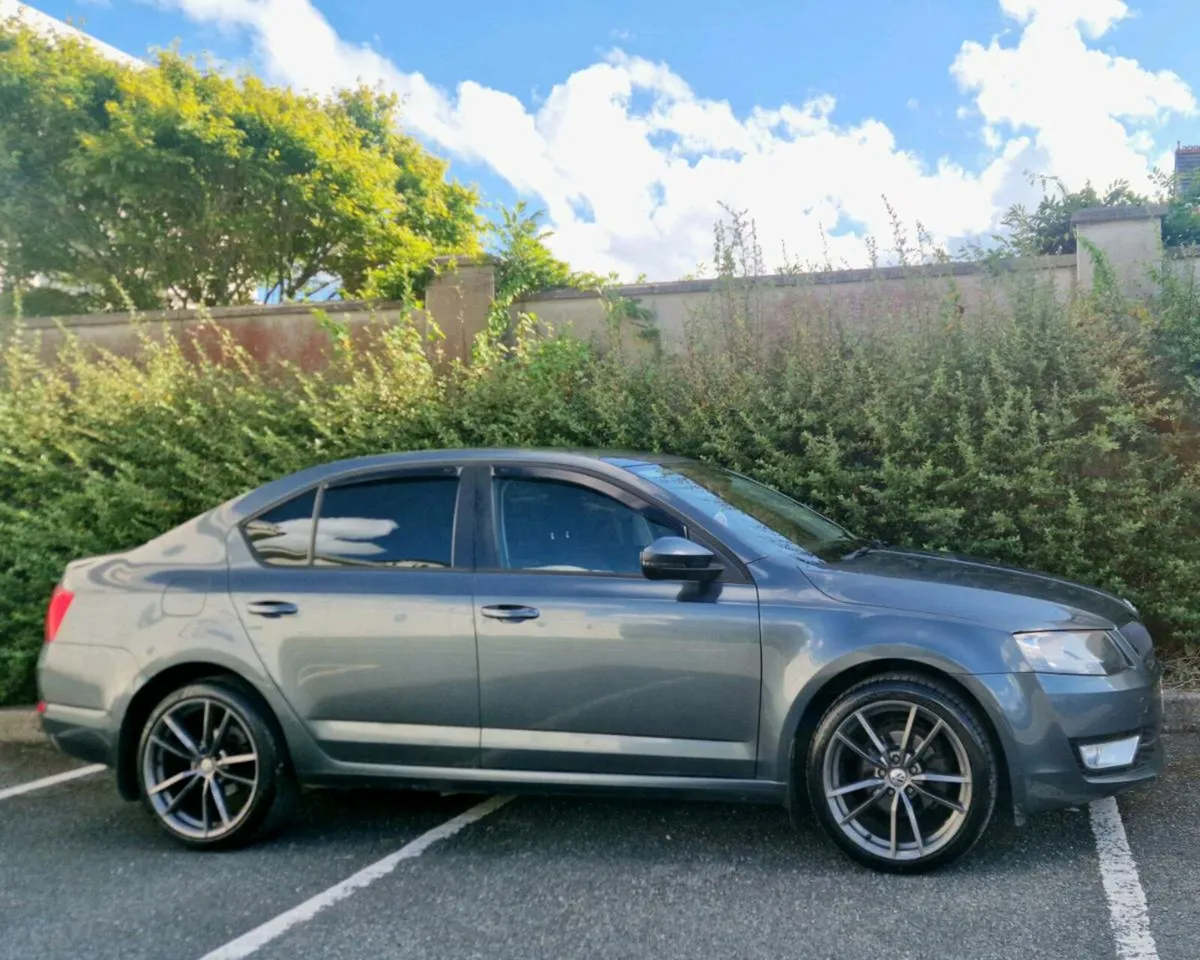2015 SKODA OCTAVIA - Image 2