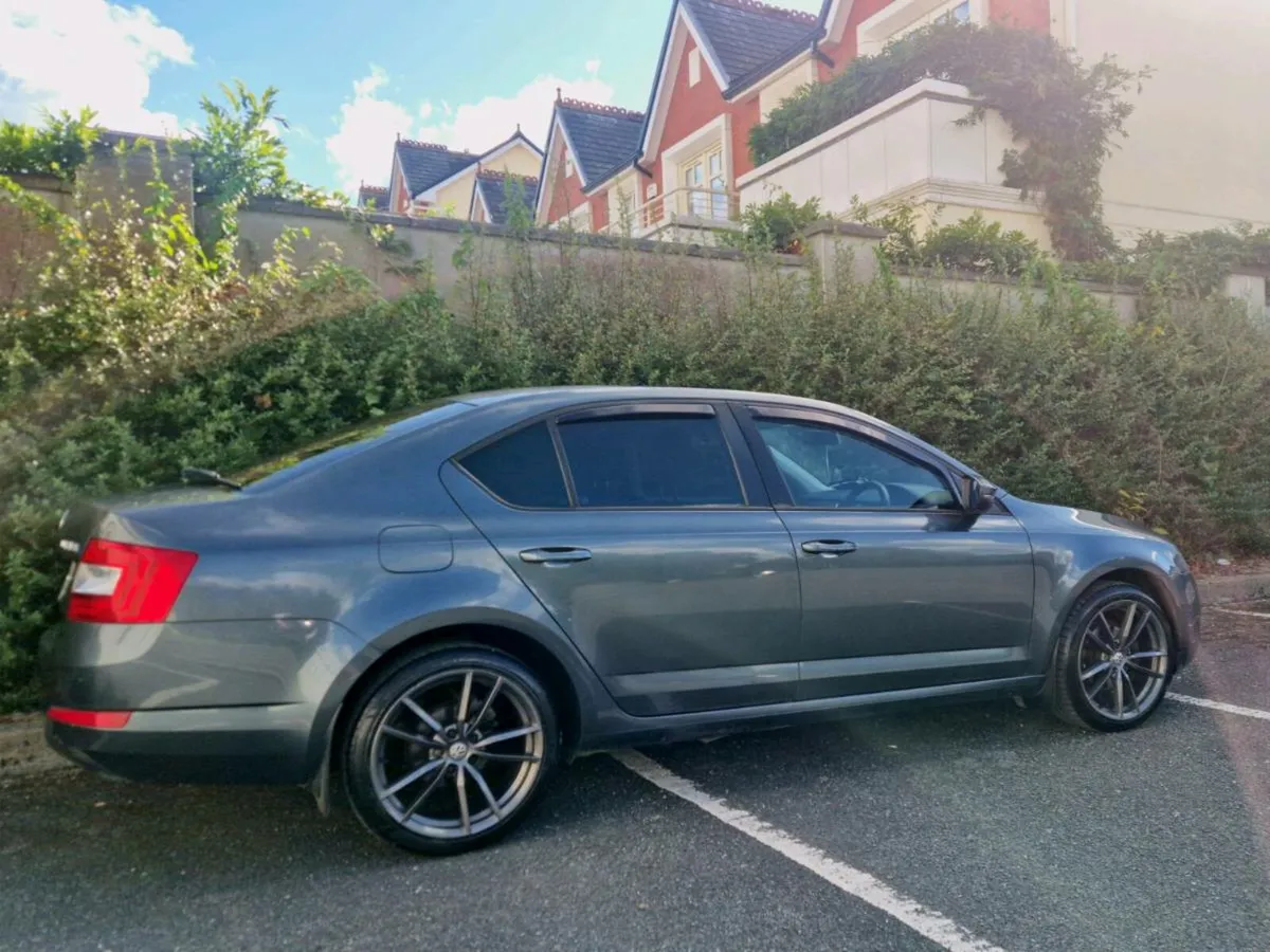 2015 SKODA OCTAVIA - Image 4