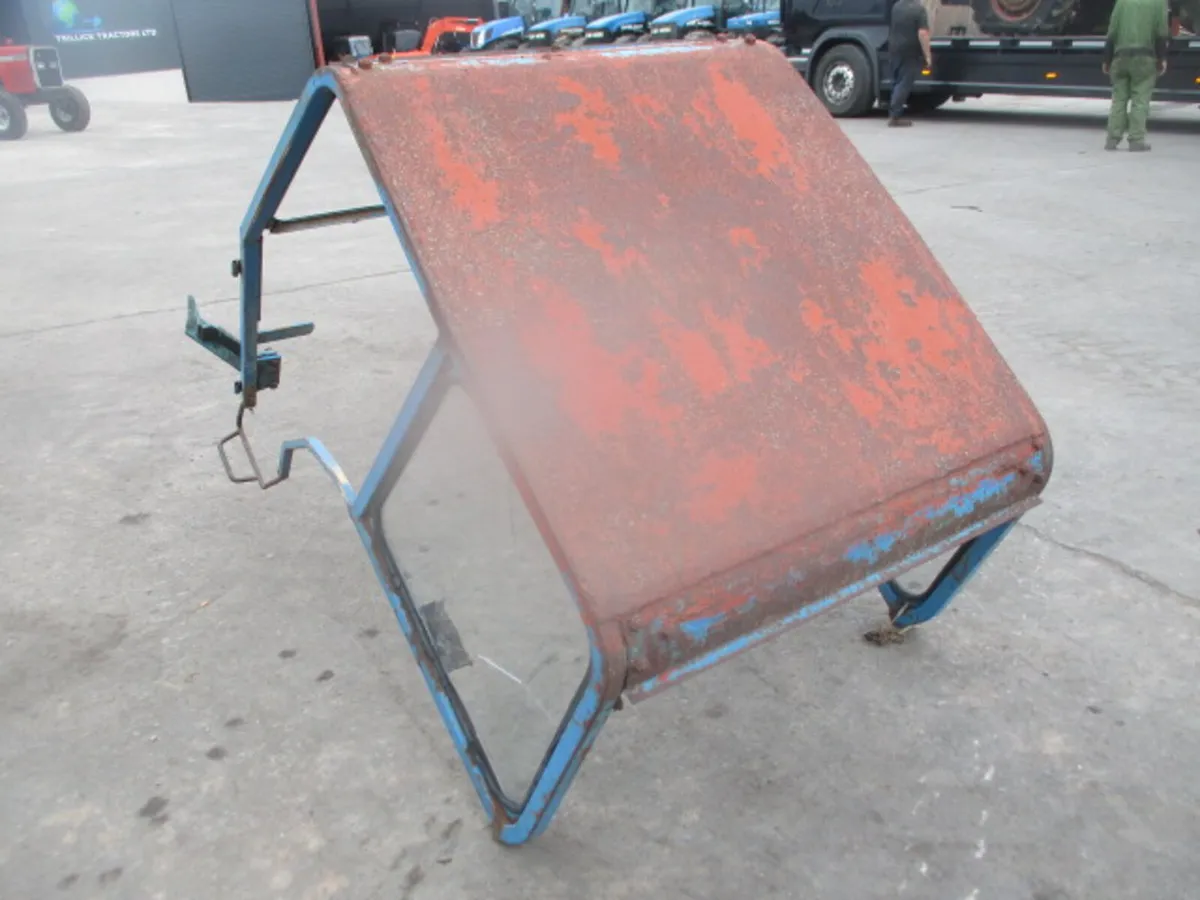 Ford 4000 - 4600 Cab Frame - Image 3