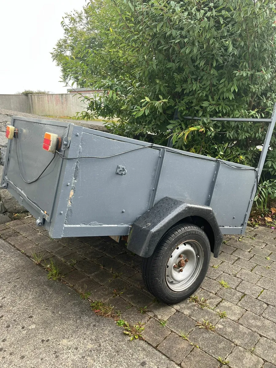 Car trailer
