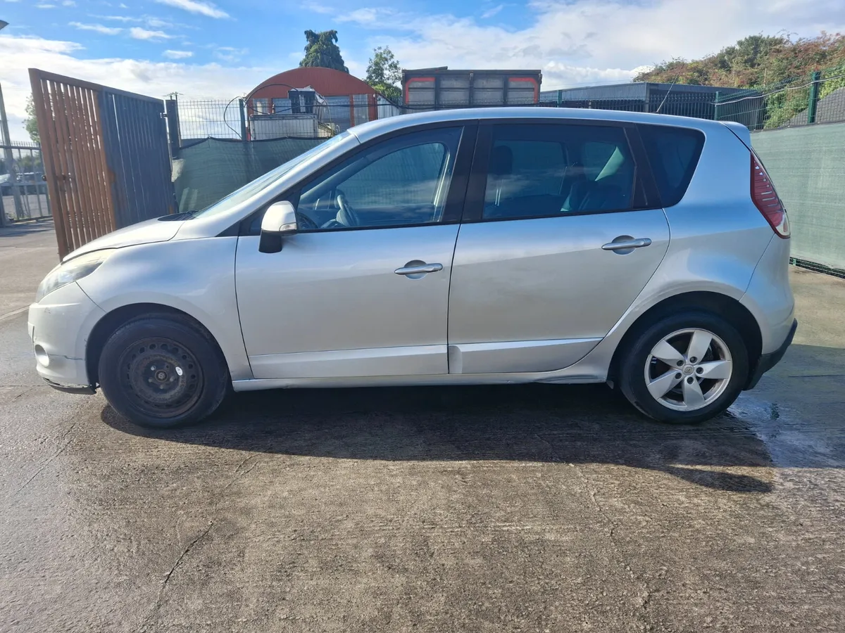 2011 Renault Scenic 1.5 Diesel - Image 4