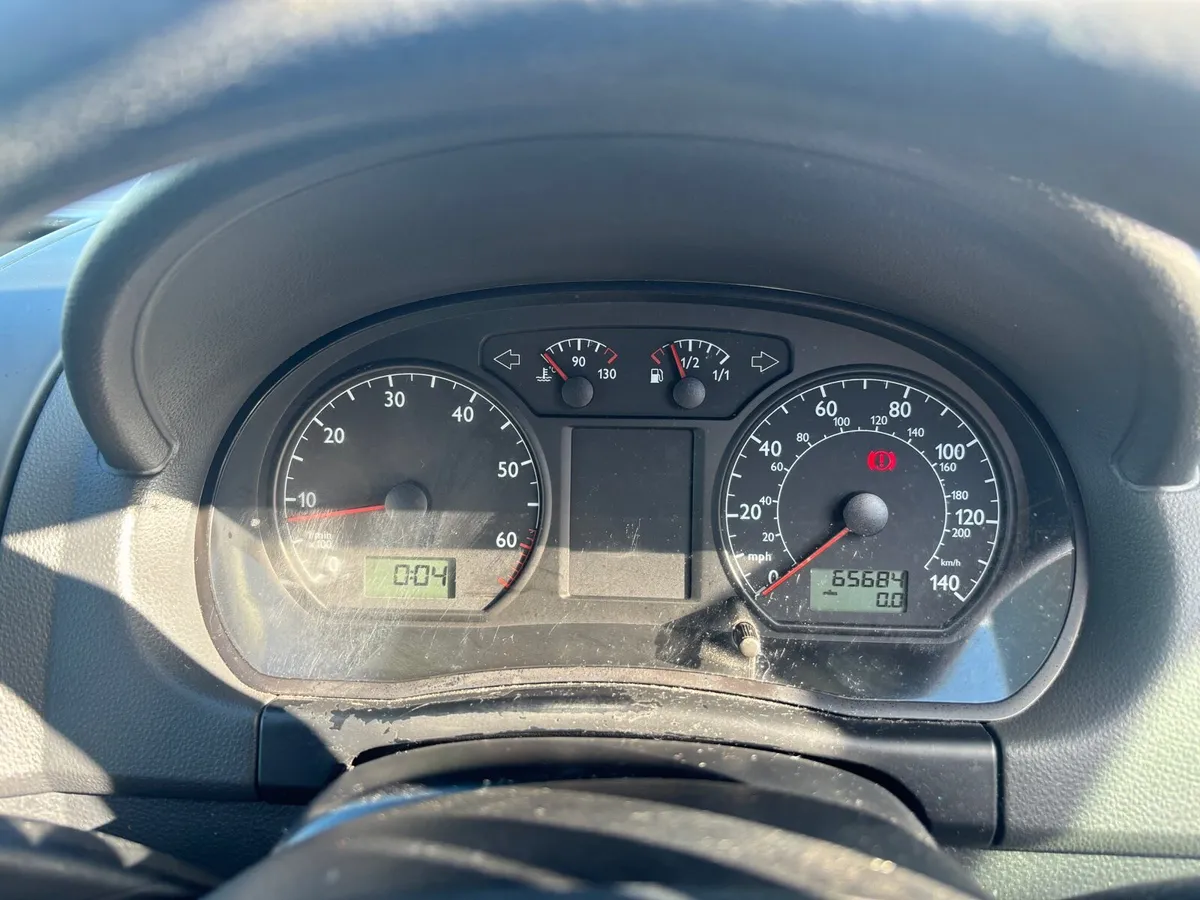 VW POLO - Image 4