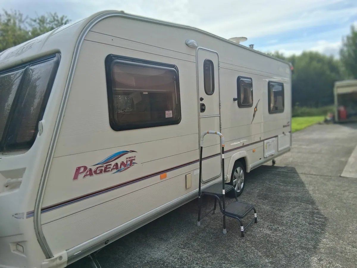 Caravan - Image 1