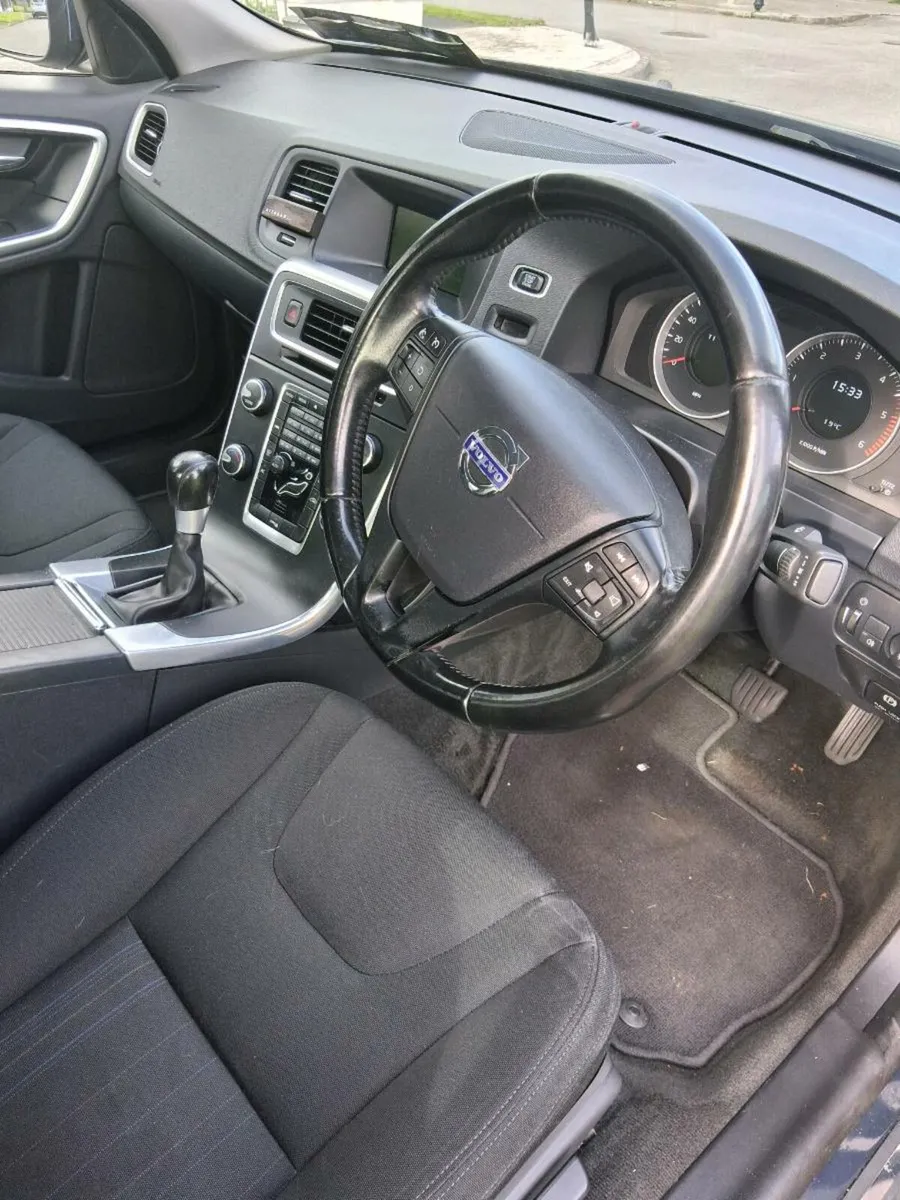 Volvo s 60 - Image 2